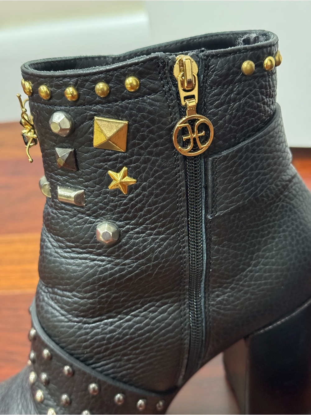 FABI Luxury Italian Leather Studded Ankle Boots 36 1/2 - Picture 5 of 8